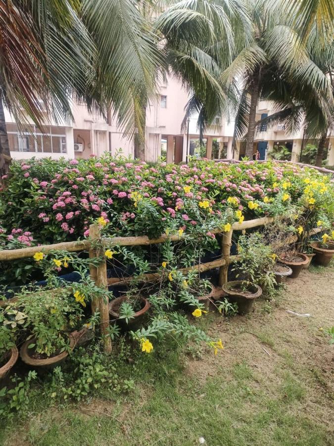 Hotel Green Heaven Shree Puri Esterno foto